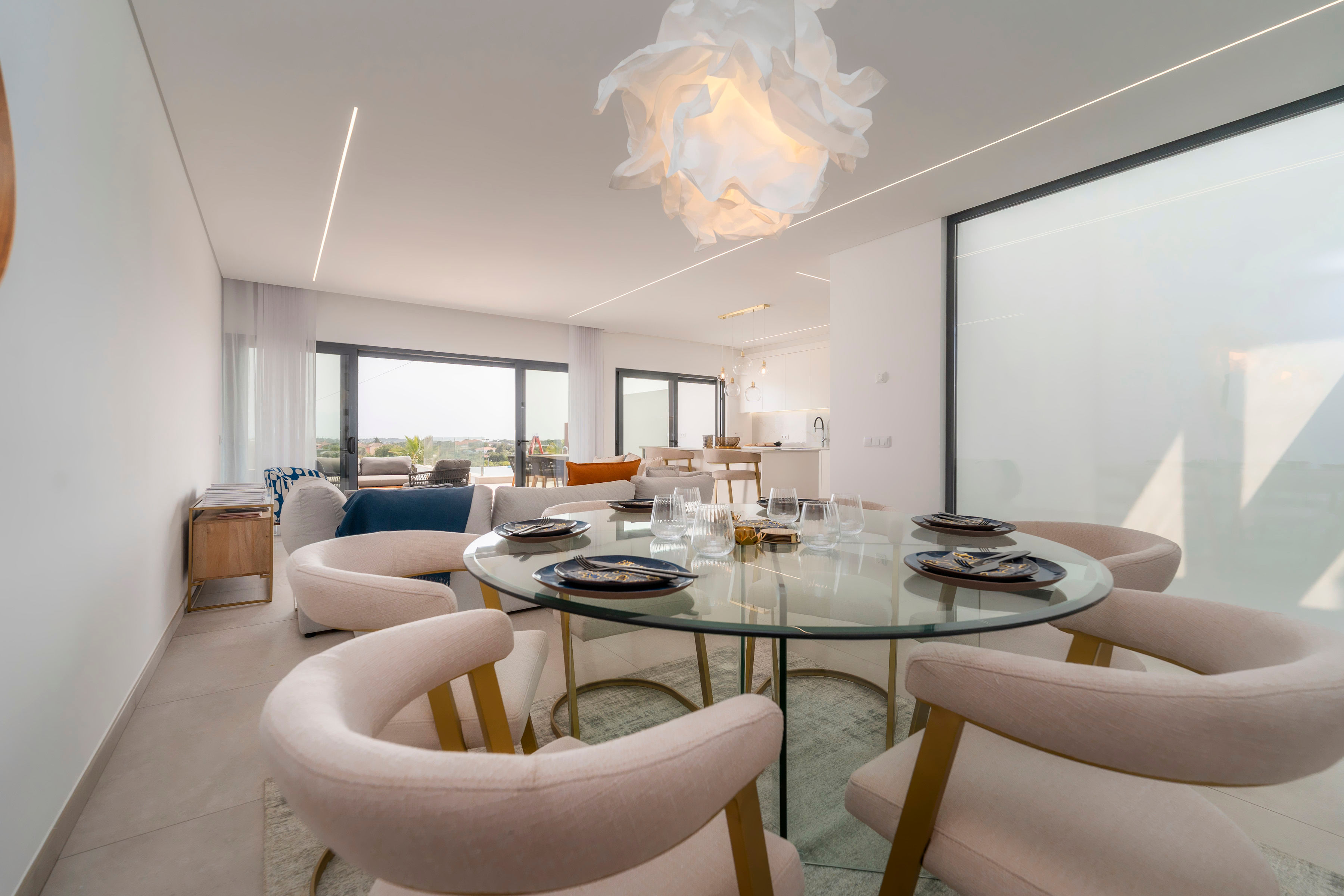 CONTEMPORARY ELEGANCE WITH A COASTAL HEARTBEAT - TOWNHOUSE NEAR QUINTA DO LAGO AND VALE DO LOBO