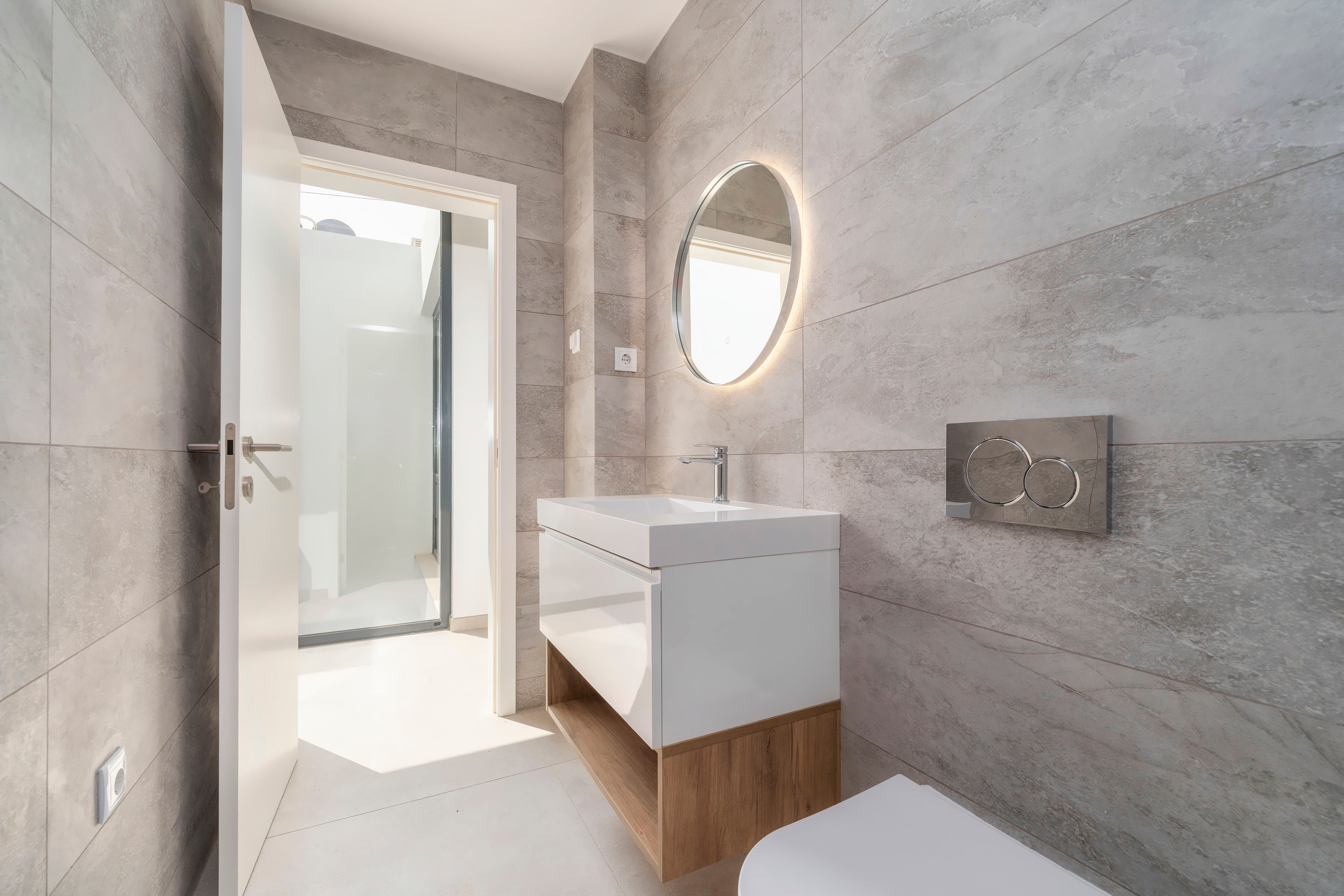 CONTEMPORARY ELEGANCE WITH A COASTAL HEARTBEAT - TOWNHOUSE NEAR QUINTA DO LAGO AND VALE DO LOBO